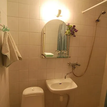 بيت ضيافة Daissy Puhkekula Mändjala